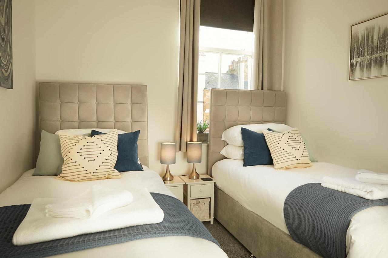 Sea View Serenity Breath Taking Sea View Sleeps 4 สการ์โบโรห์ ภายนอก รูปภาพ