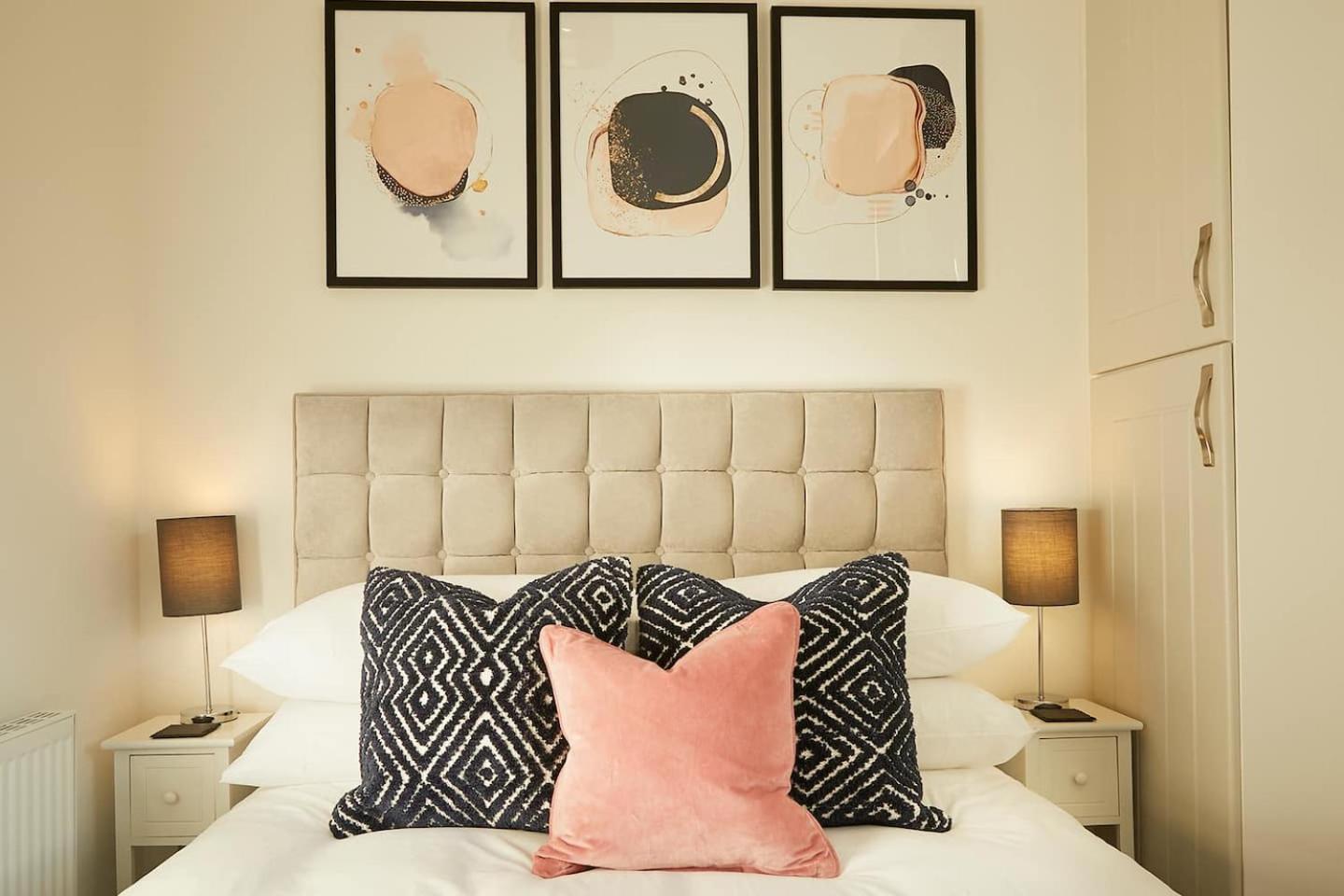 Sea View Serenity Breath Taking Sea View Sleeps 4 สการ์โบโรห์ ภายนอก รูปภาพ
